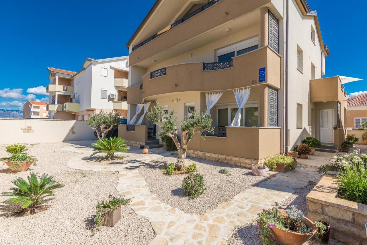 Apartments Nella Privlaka  Exterior photo
