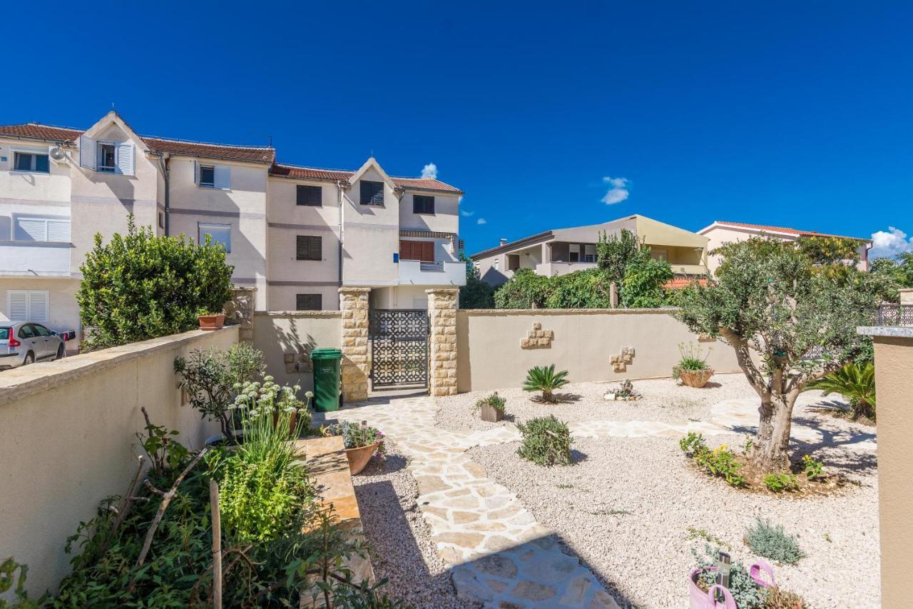 Apartments Nella Privlaka  Exterior photo