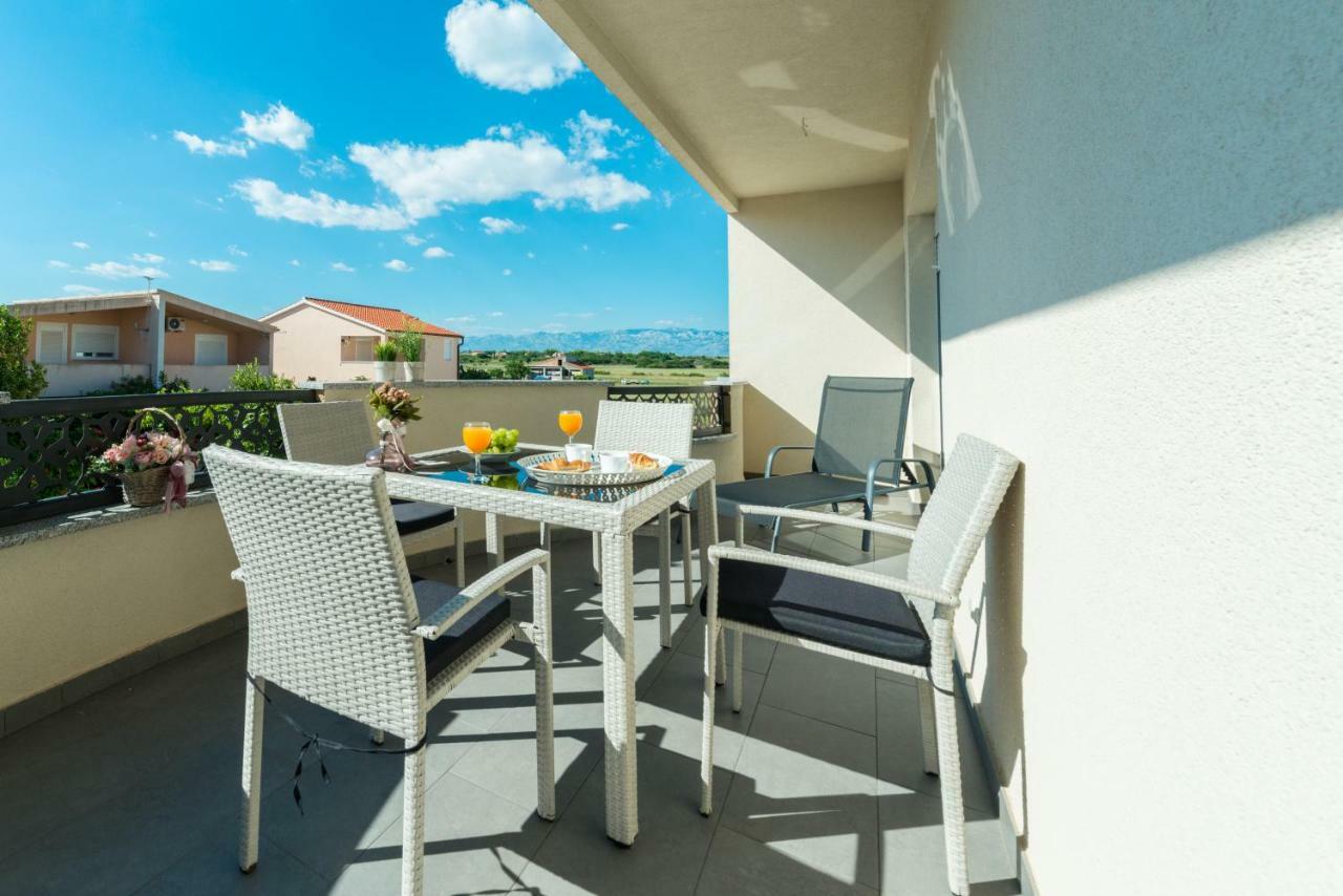 Apartments Nella Privlaka  Exterior photo