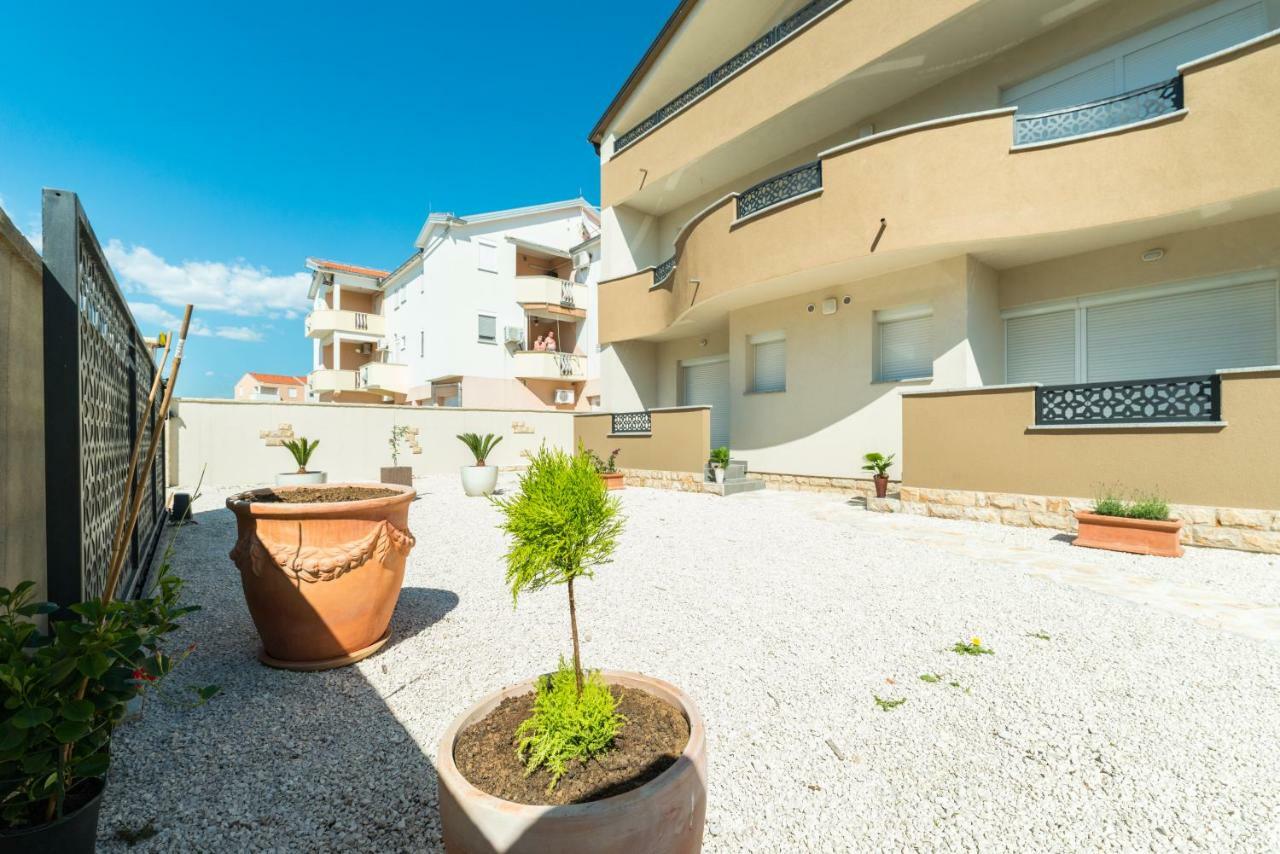 Apartments Nella Privlaka  Exterior photo