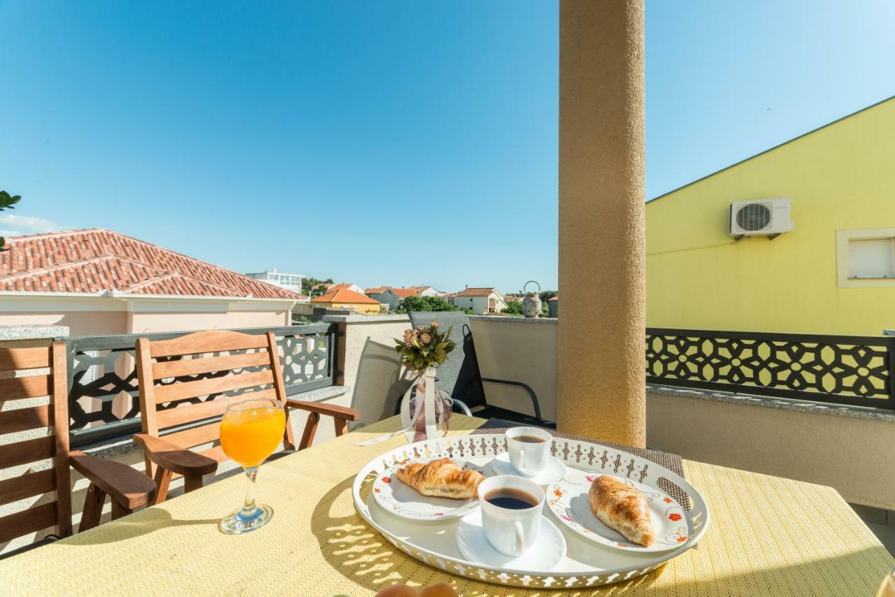 Apartments Nella Privlaka  Exterior photo