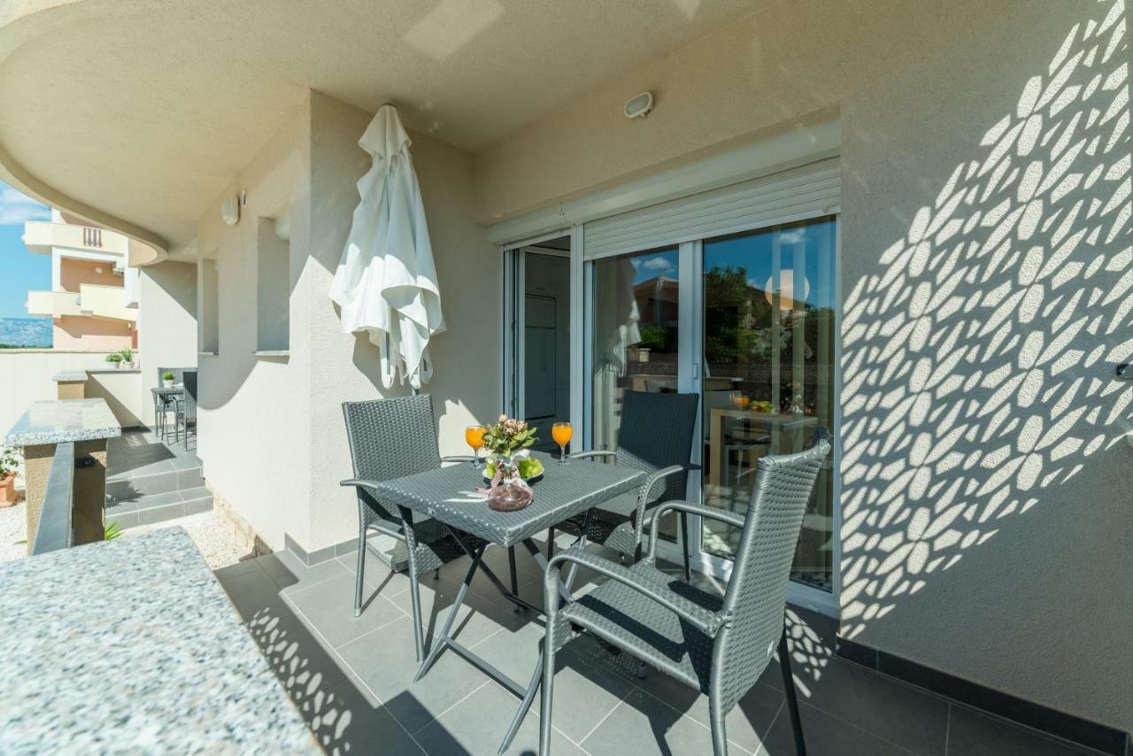 Apartments Nella Privlaka  Exterior photo
