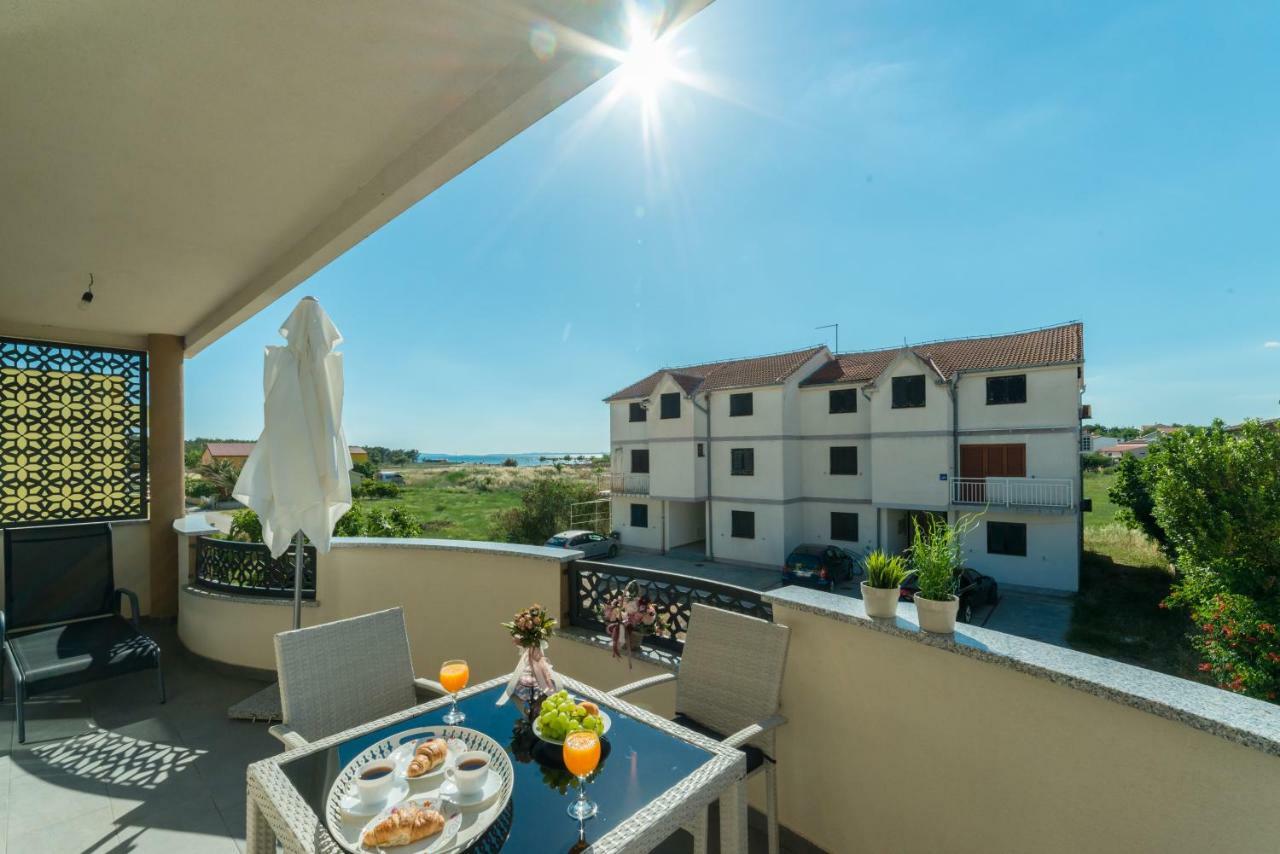 Apartments Nella Privlaka  Exterior photo
